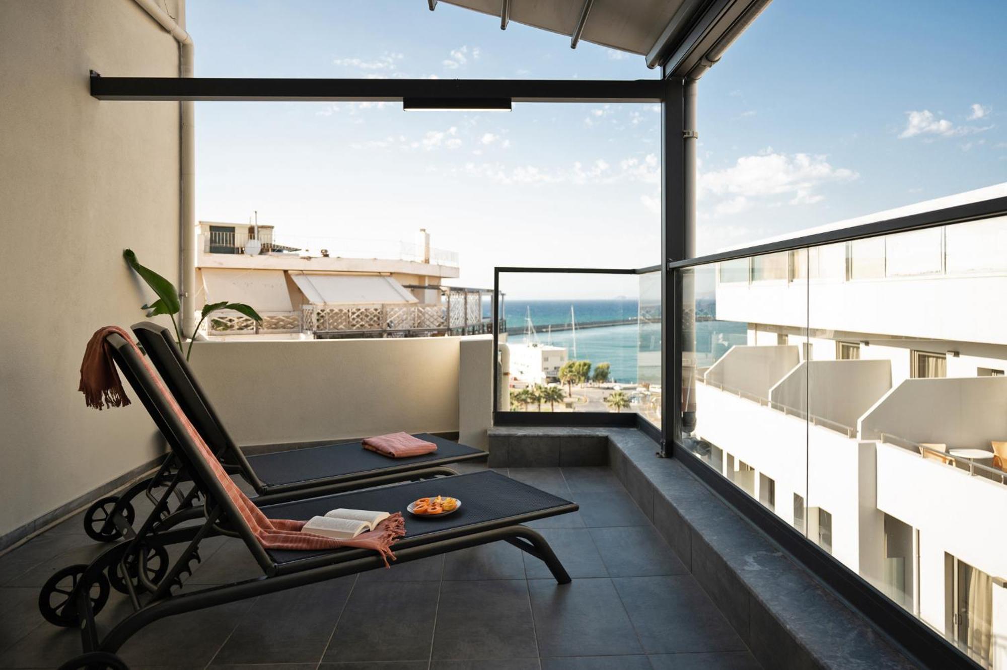 L' Horizon Luxury Living By 8Essentially Heraklion  Bagian luar foto
