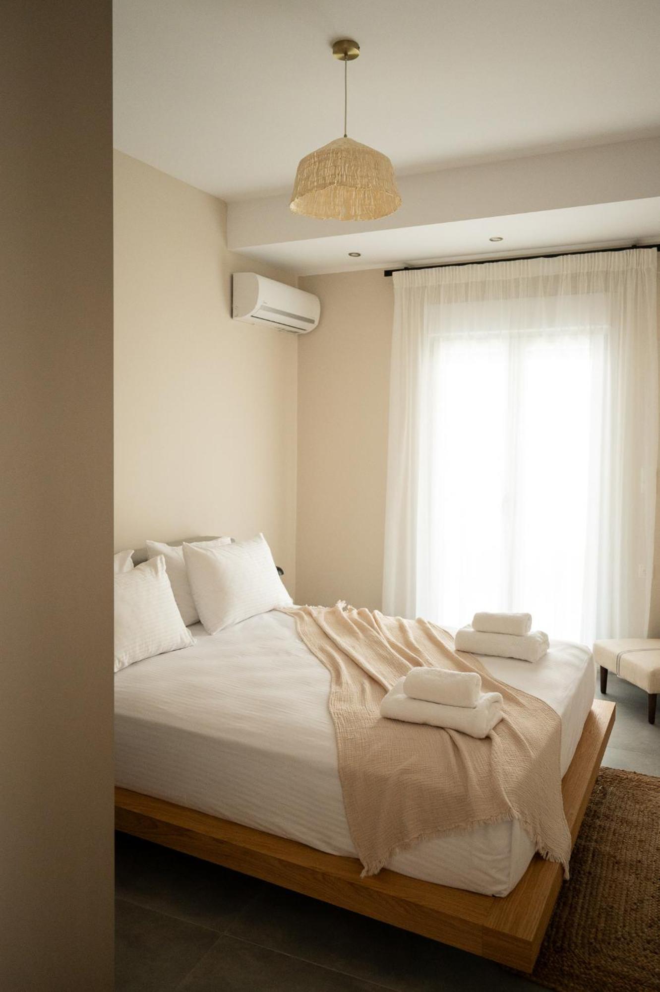 L' Horizon Luxury Living By 8Essentially Heraklion  Bagian luar foto