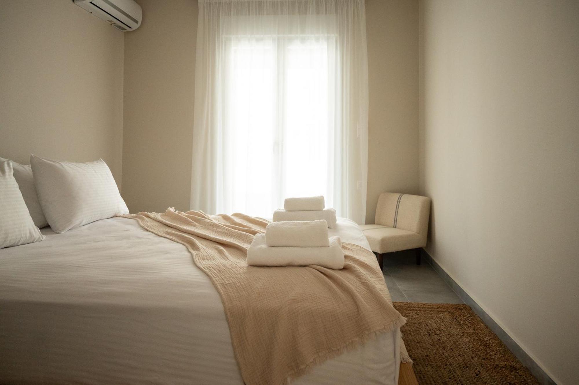 L' Horizon Luxury Living By 8Essentially Heraklion  Bagian luar foto