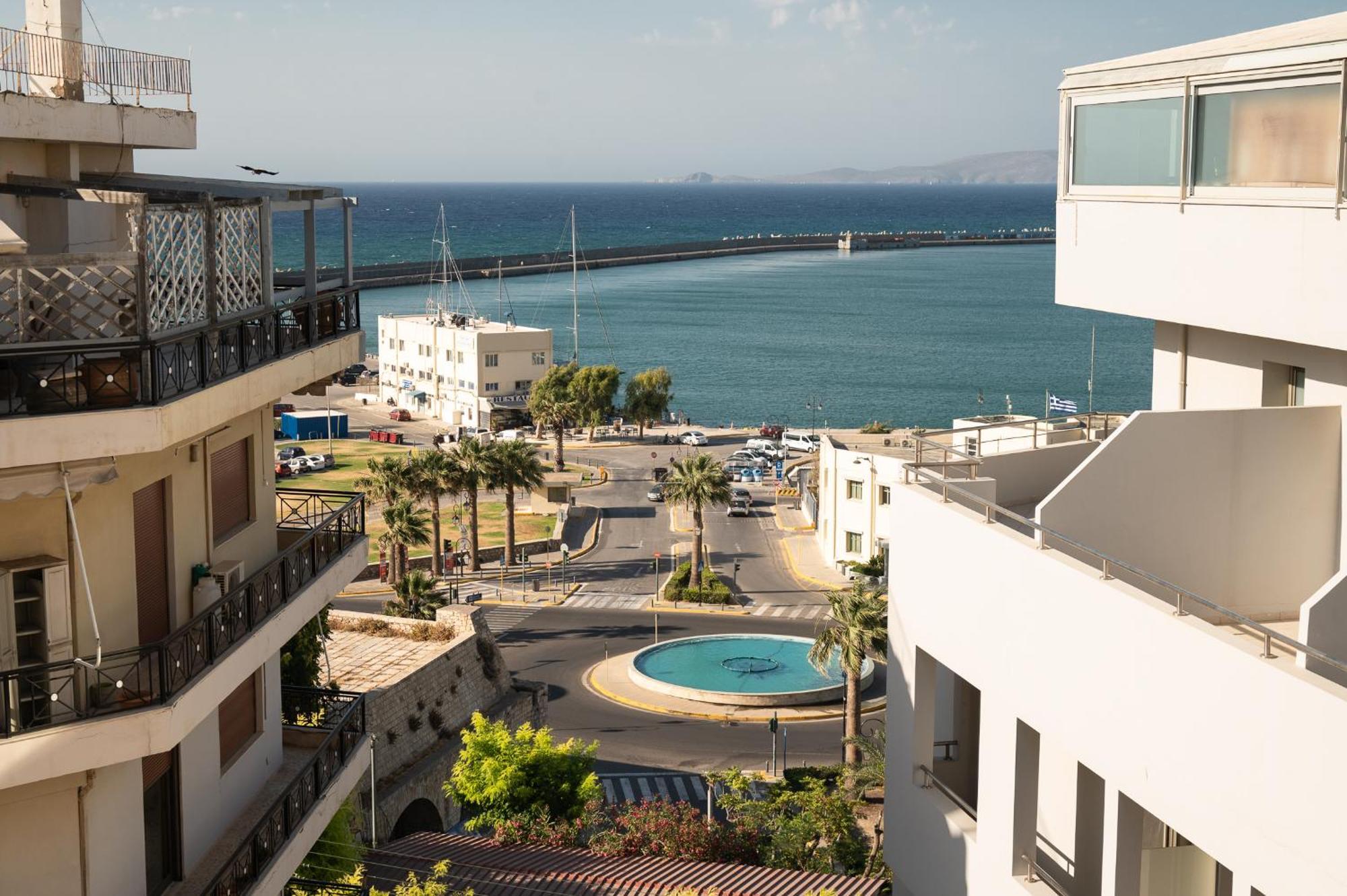 L' Horizon Luxury Living By 8Essentially Heraklion  Bagian luar foto